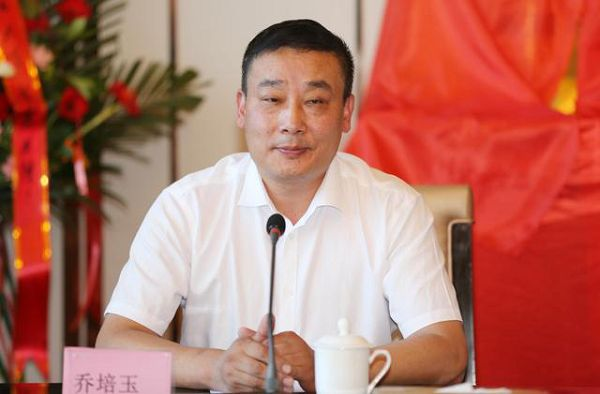伟德国际体育在线新疆分公司 揭牌仪式隆重举行